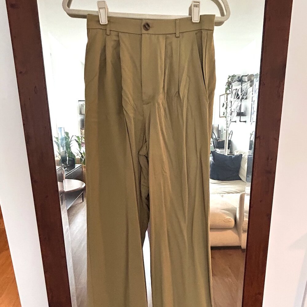 NWT Reformation Mason Pant - size 4 - color: olive oil